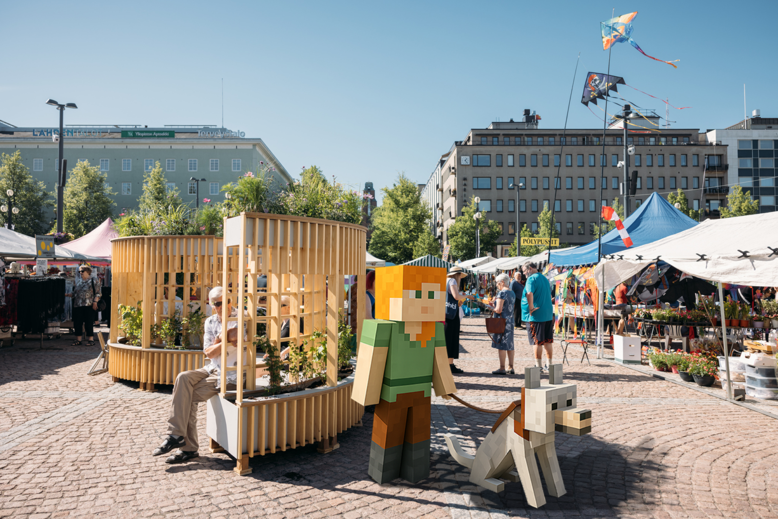 Lahtelaisnuoret suunnittelevat tulevaisuuden kauppatori Minecraftilla